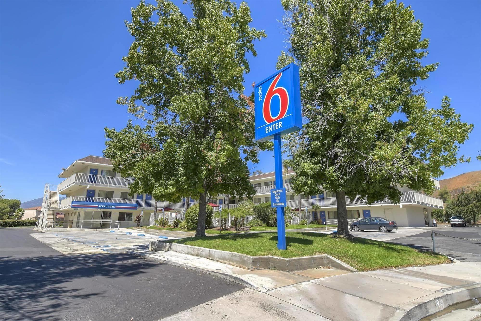 Motel 6-San Bernardino, Ca - North Serrano Village Exteriör bild